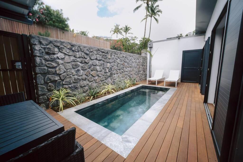 Summer Cosy - Villa Classee 4 Etoiles - 2 Suites Avec Piscine Chauffee Et Jacuzzi Integre Idealement Situee Chemin Summer Saint-Gilles Les Bains Exterior photo