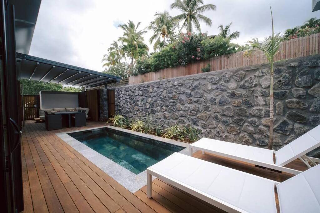 Summer Cosy - Villa Classee 4 Etoiles - 2 Suites Avec Piscine Chauffee Et Jacuzzi Integre Idealement Situee Chemin Summer Saint-Gilles Les Bains Exterior photo